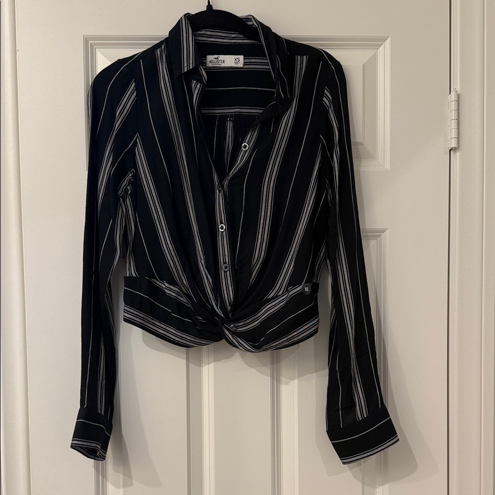 Hollister Black and White Striped Button Down Shirt